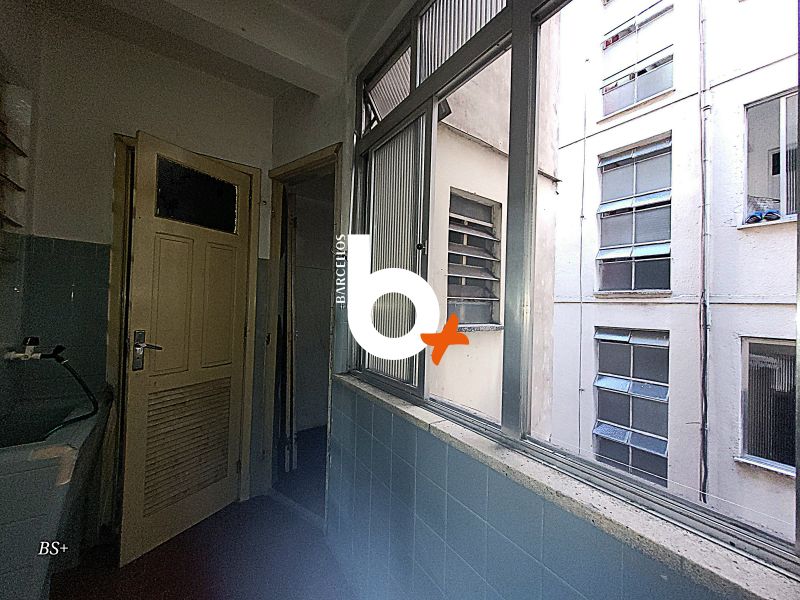 Apto com 2 quartos, 2 banheiros e 67m² à venda no bairro Centro, Porto Alegre