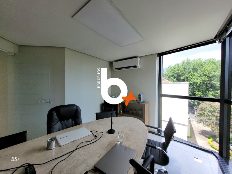 Sala com 2 banheiros e 75m² à venda no bairro Sao Joao, Porto Alegre