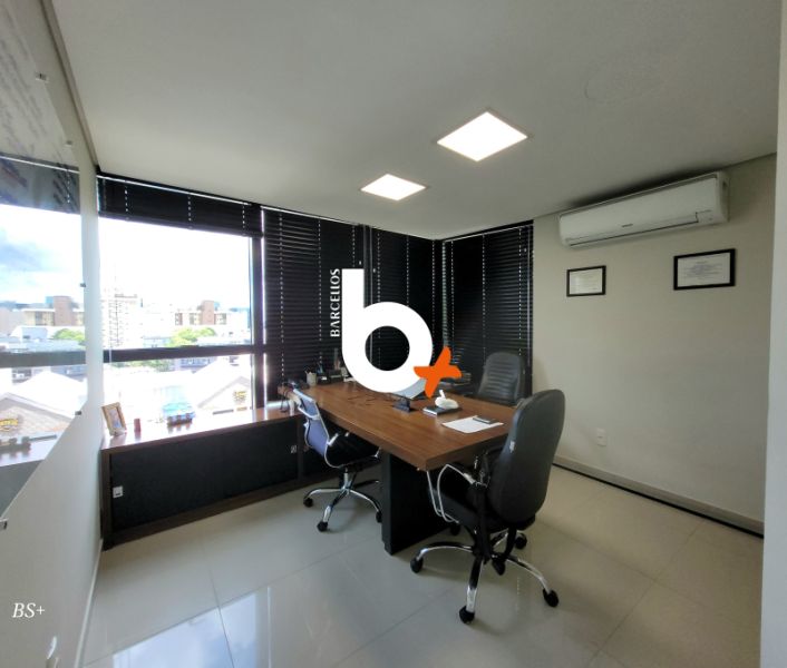 Sala com 2 banheiros e 75m² à venda no bairro Sao Joao, Porto Alegre