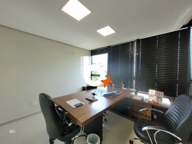 Sala com 2 banheiros e 75m² à venda no bairro Sao Joao, Porto Alegre