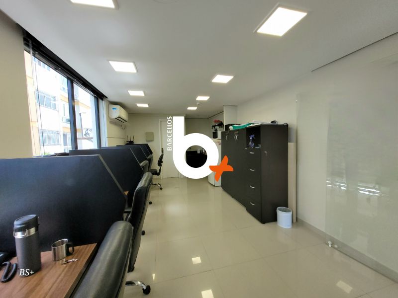 Sala com 2 banheiros e 75m² à venda no bairro Sao Joao, Porto Alegre