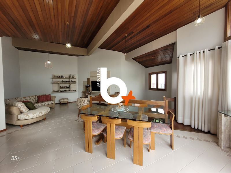 Cobertura com 3 quartos, 3 banheiros e 233m² à venda no bairro Tristeza, Porto Alegre