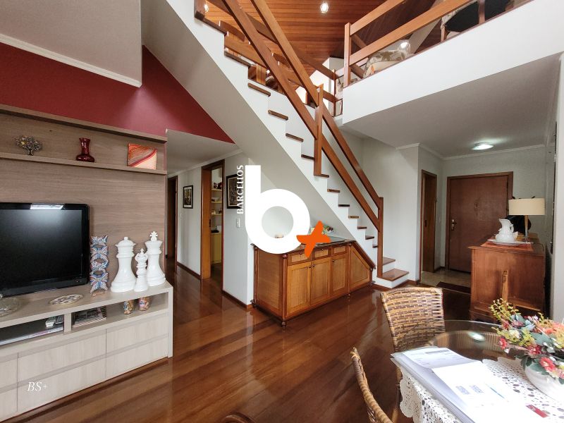 Cobertura com 3 quartos, 3 banheiros e 233m² à venda no bairro Tristeza, Porto Alegre