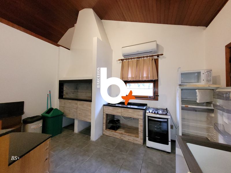 Cobertura com 3 quartos, 3 banheiros e 233m² à venda no bairro Tristeza, Porto Alegre