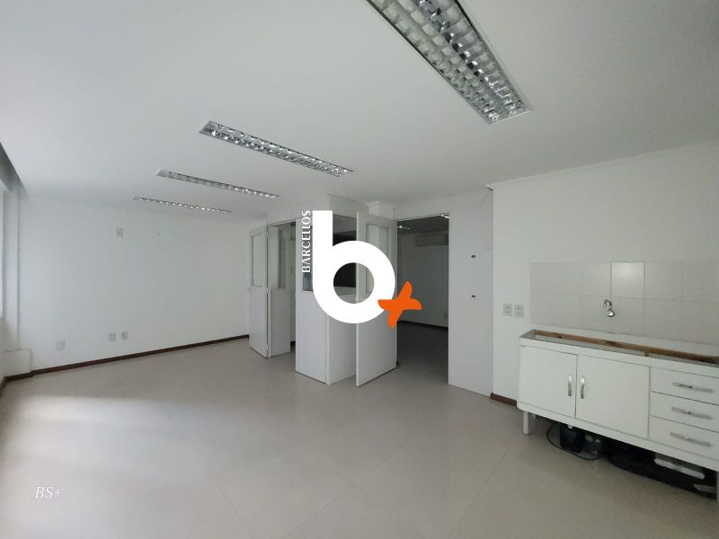 Sala com 1 banheiro e 50m² à venda no bairro Centro, Porto Alegre