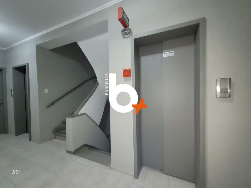 Sala com 1 banheiro e 50m² à venda no bairro Centro, Porto Alegre
