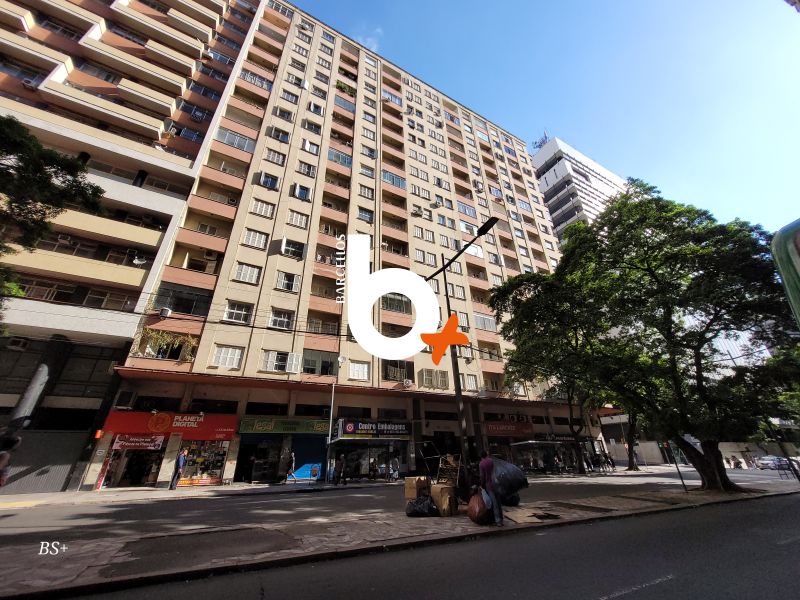 Apto com 2 quartos, 1 banheiro e 72m² à venda no bairro Centro, Porto Alegre