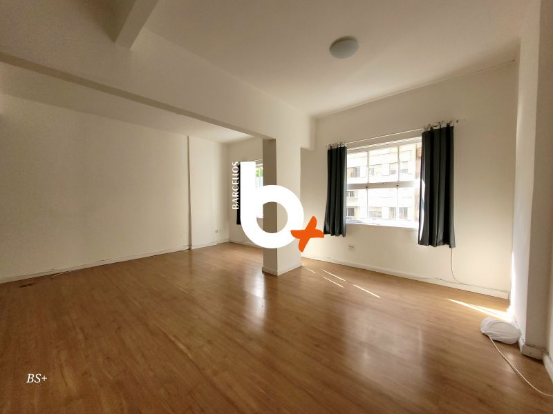 Apto com 2 quartos, 1 banheiro e 72m² à venda no bairro Centro, Porto Alegre