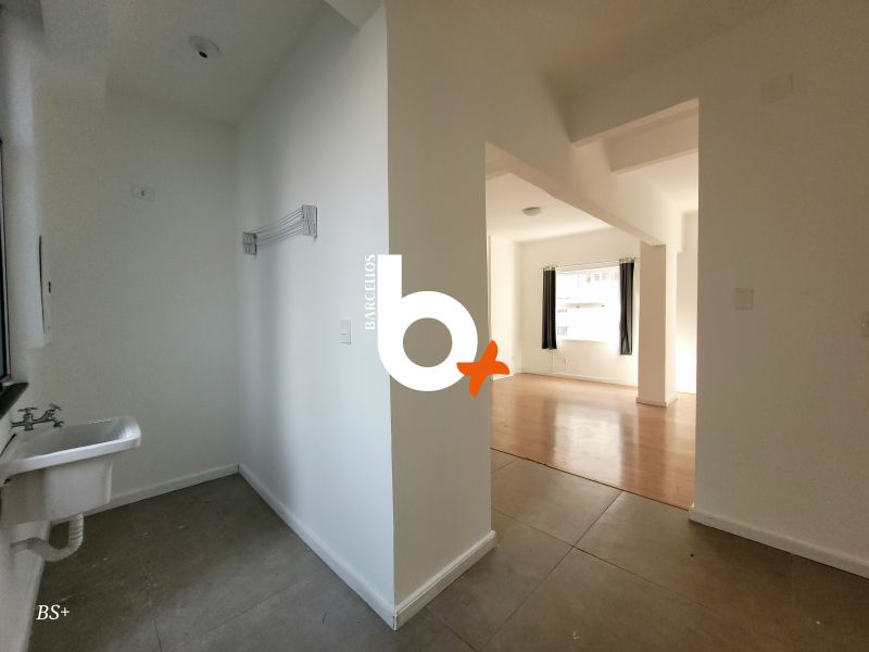 Apto com 2 quartos, 1 banheiro e 72m² à venda no bairro Centro, Porto Alegre