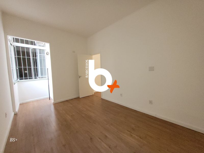Apto com 2 quartos, 1 banheiro e 72m² à venda no bairro Centro, Porto Alegre