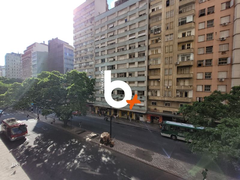 Apto com 2 quartos, 1 banheiro e 72m² à venda no bairro Centro, Porto Alegre