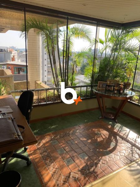 Cobertura com 3 quartos, 4 banheiros e 297m² à venda no bairro Higienopolis, Porto Alegre