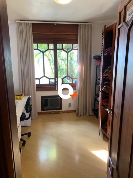 Cobertura com 3 quartos, 4 banheiros e 297m² à venda no bairro Higienopolis, Porto Alegre