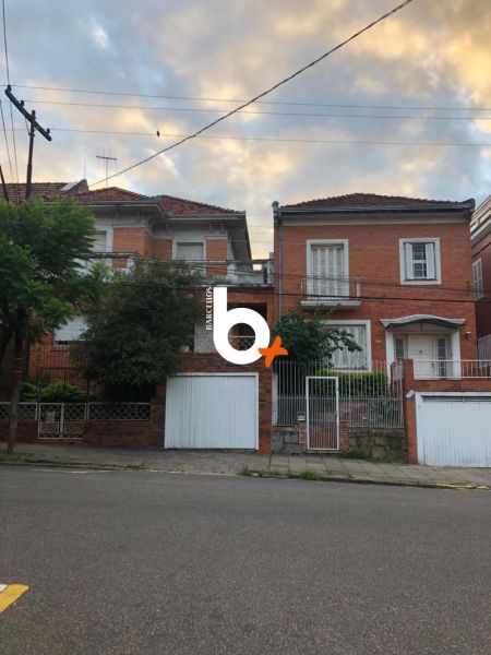 Casa com 4 quartos, 4 banheiros e 335m² à venda no bairro Moinhos de Vento, Porto Alegre