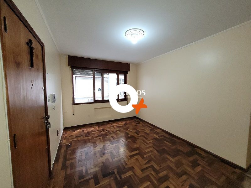 Apto com 2 quartos, 1 banheiro e 70m² à venda no bairro Jardim Sao Pedro, Porto Alegre