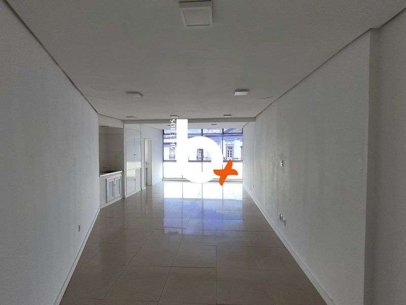Sala com 1 banheiro e 45m² à venda no bairro Centro, Porto Alegre