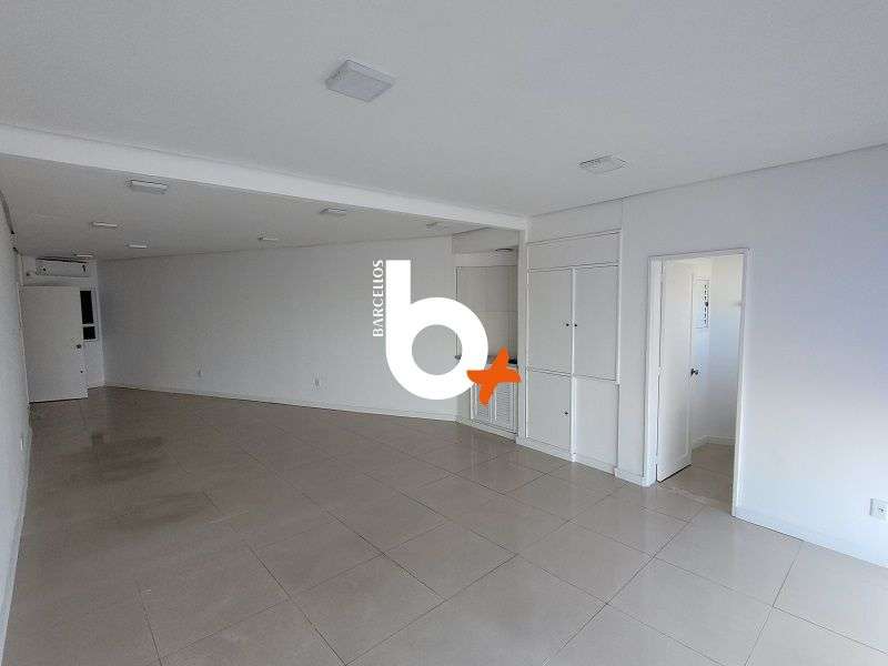 Sala com 1 banheiro e 45m² à venda no bairro Centro, Porto Alegre