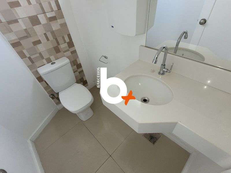 Sala com 1 banheiro e 45m² à venda no bairro Centro, Porto Alegre