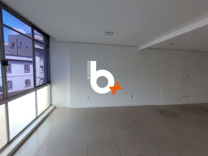Sala com 1 banheiro e 45m² à venda no bairro Centro, Porto Alegre