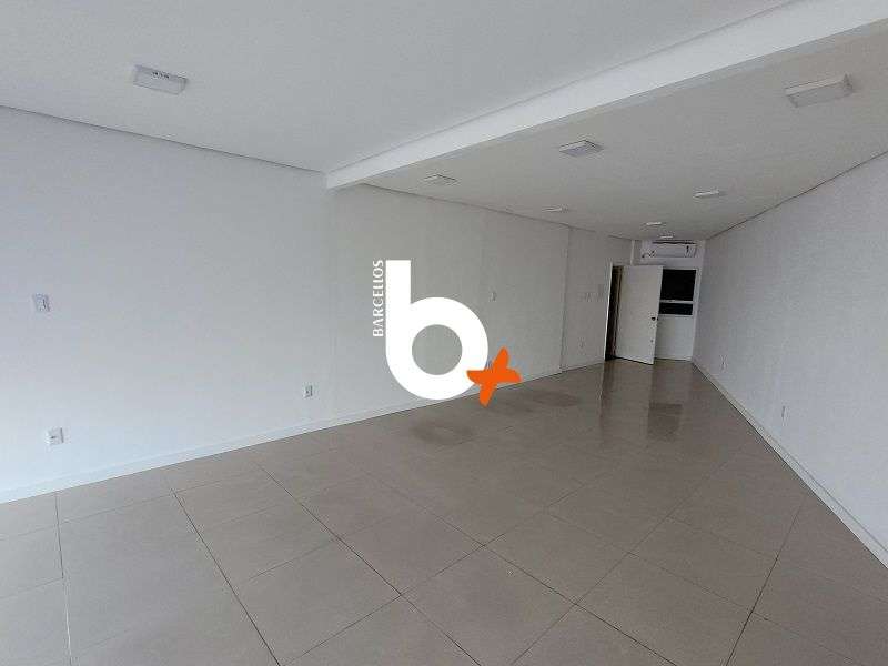 Sala com 1 banheiro e 45m² à venda no bairro Centro, Porto Alegre