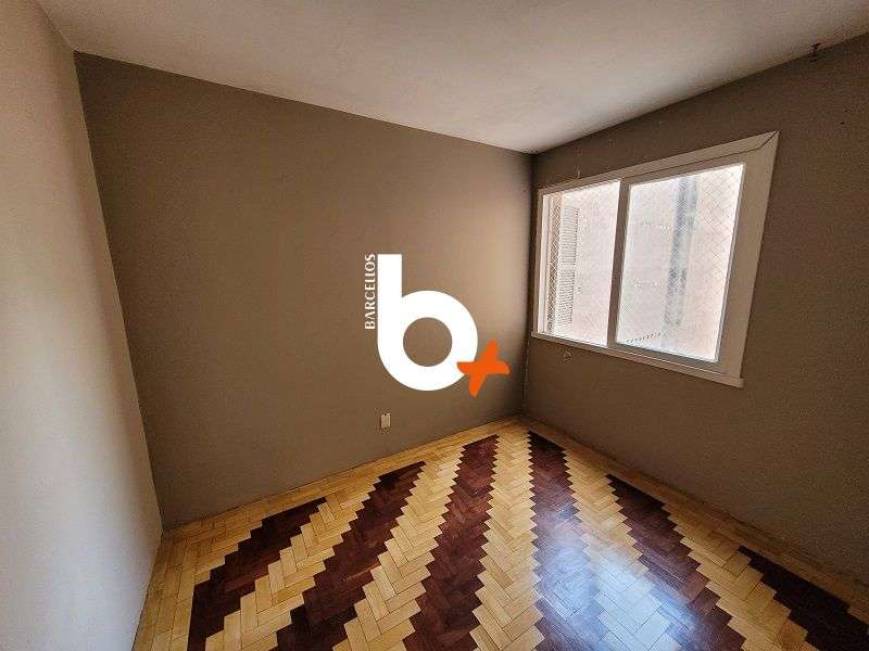 Apto com 3 quartos, 2 banheiros e 110m² à venda no bairro Centro, Porto Alegre