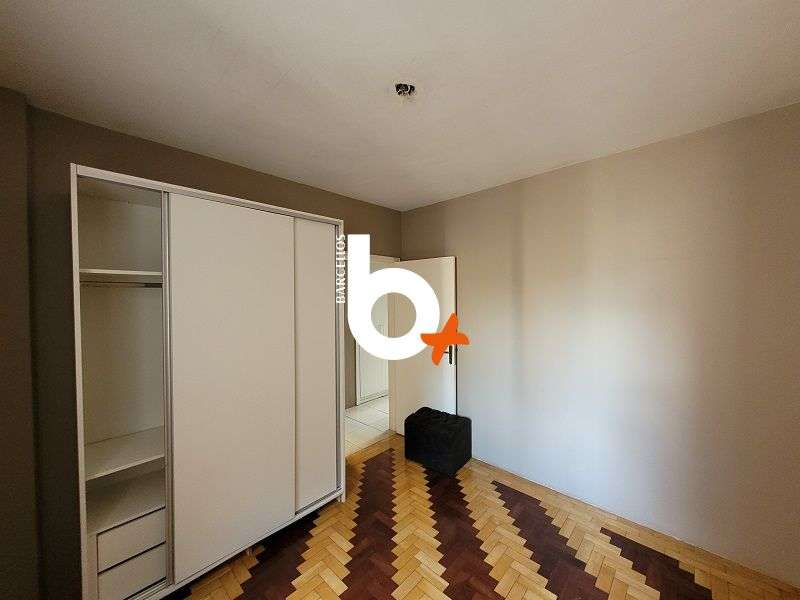 Apto com 3 quartos, 2 banheiros e 110m² à venda no bairro Centro, Porto Alegre