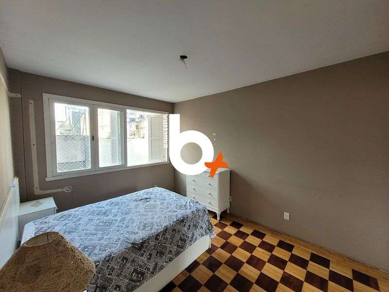 Apto com 3 quartos, 2 banheiros e 110m² à venda no bairro Centro, Porto Alegre