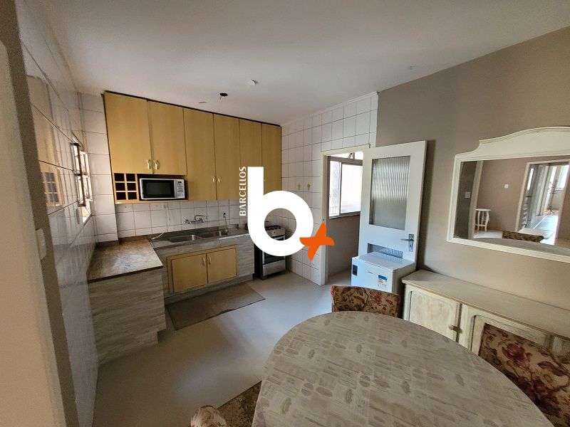Apto com 3 quartos, 2 banheiros e 110m² à venda no bairro Centro, Porto Alegre