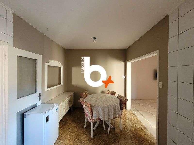Apto com 3 quartos, 2 banheiros e 110m² à venda no bairro Centro, Porto Alegre
