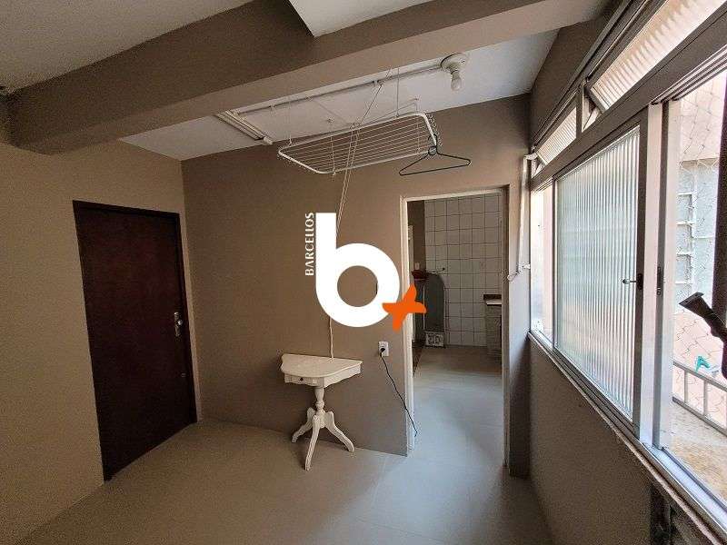 Apto com 3 quartos, 2 banheiros e 110m² à venda no bairro Centro, Porto Alegre