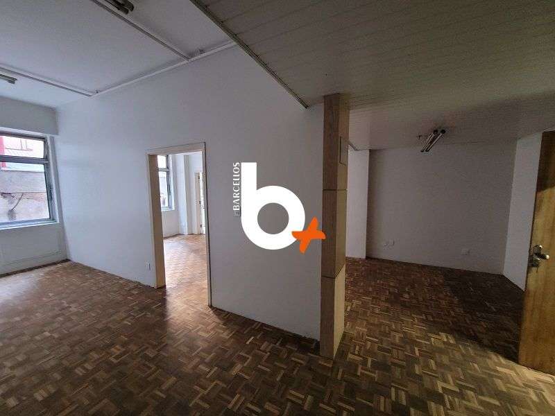 Sala com 1 banheiro e 60m² à venda no bairro Centro, Porto Alegre
