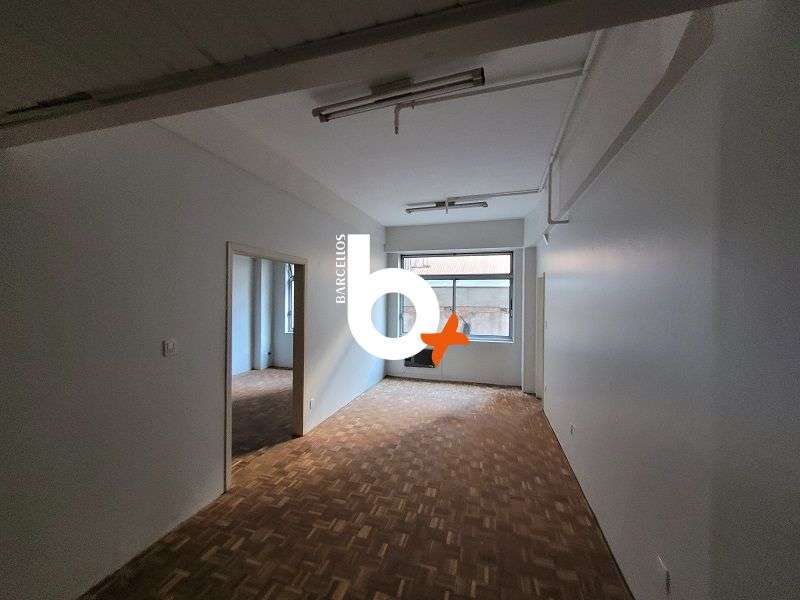 Sala com 1 banheiro e 60m² à venda no bairro Centro, Porto Alegre