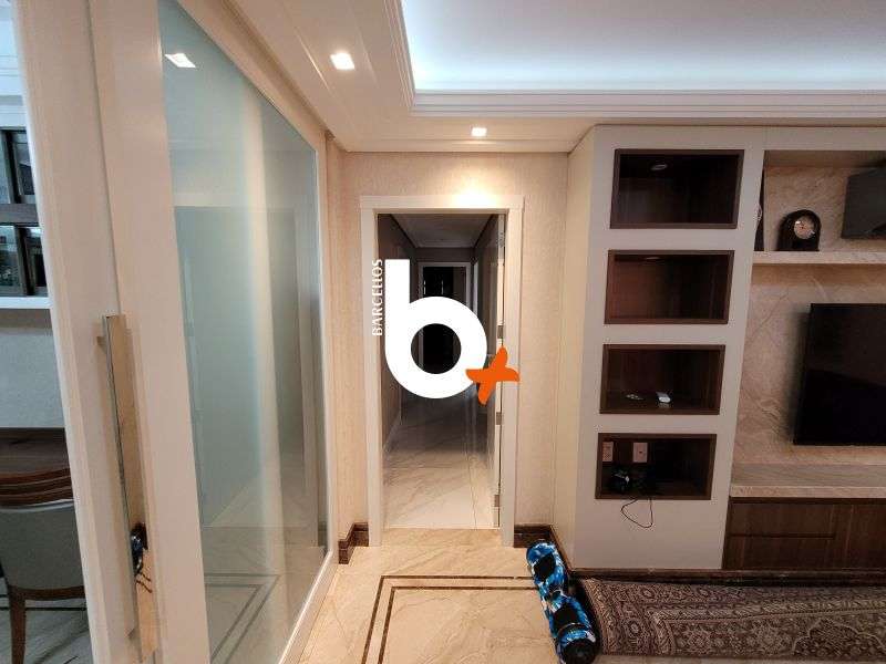 Apto com 3 quartos, 2 banheiros e 137m² à venda no bairro Centro, Porto Alegre
