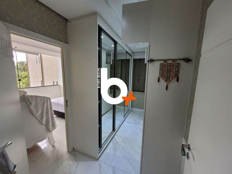 Apto com 3 quartos, 2 banheiros e 137m² à venda no bairro Centro, Porto Alegre