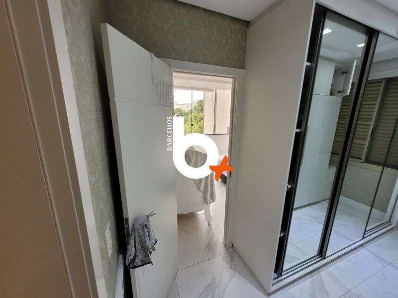 Apto com 3 quartos, 2 banheiros e 137m² à venda no bairro Centro, Porto Alegre