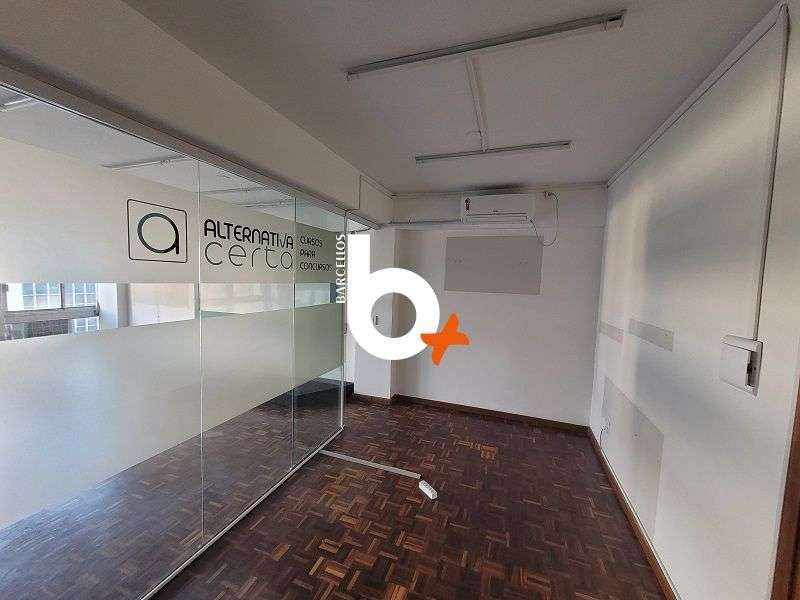 Sala com 1 banheiro e 67m² à venda no bairro Centro, Porto Alegre
