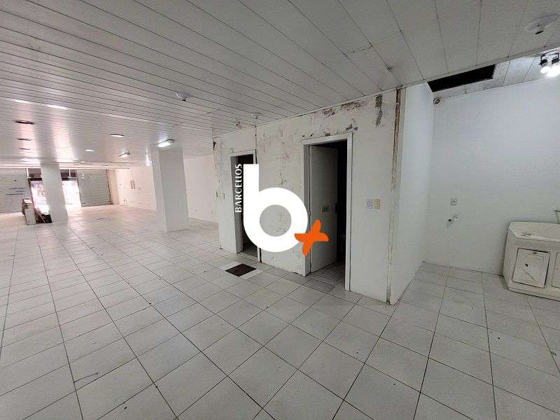 Loja com 1 quarto, 3 banheiros e 180m² à venda no bairro Centro, Porto Alegre