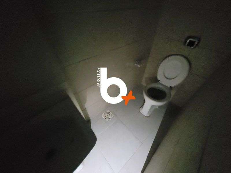 Loja com 1 quarto, 3 banheiros e 180m² à venda no bairro Centro, Porto Alegre