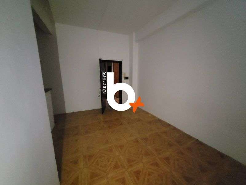 Loja com 1 quarto, 3 banheiros e 180m² à venda no bairro Centro, Porto Alegre