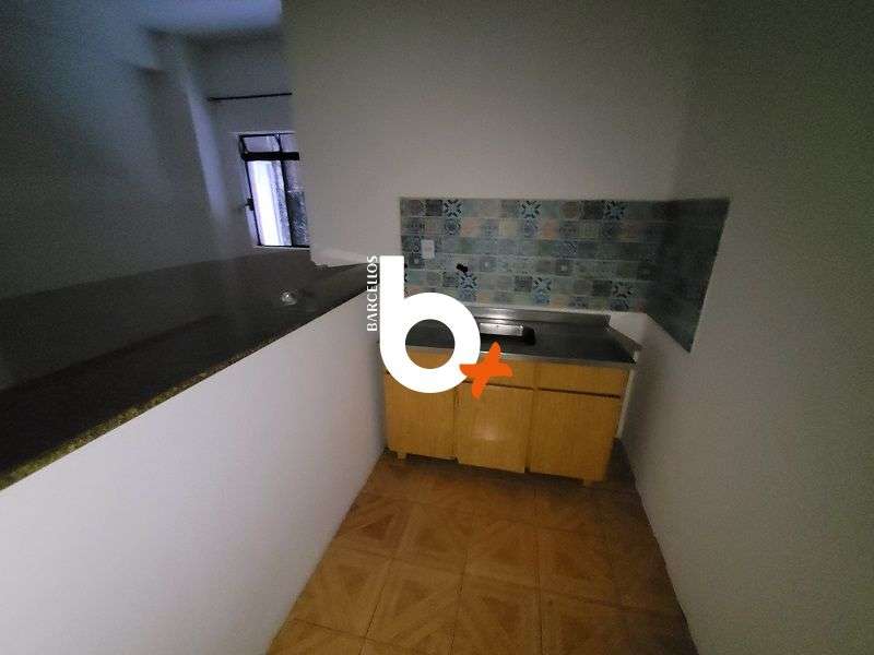 Loja com 1 quarto, 3 banheiros e 180m² à venda no bairro Centro, Porto Alegre