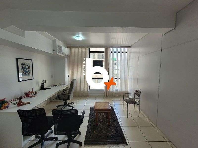 Sala com 1 quarto, 1 banheiro e 53m² à venda no bairro Centro, Porto Alegre