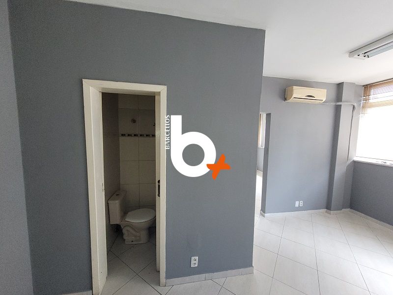 Sala com 1 quarto, 1 banheiro e 36m² à venda no bairro Centro, Porto Alegre