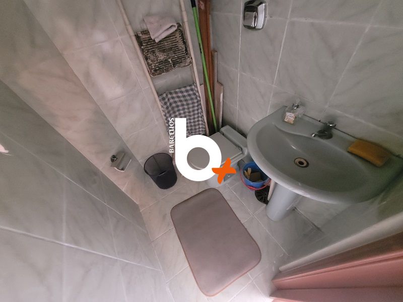 Sala com 26m² à venda no bairro Centro, Porto Alegre
