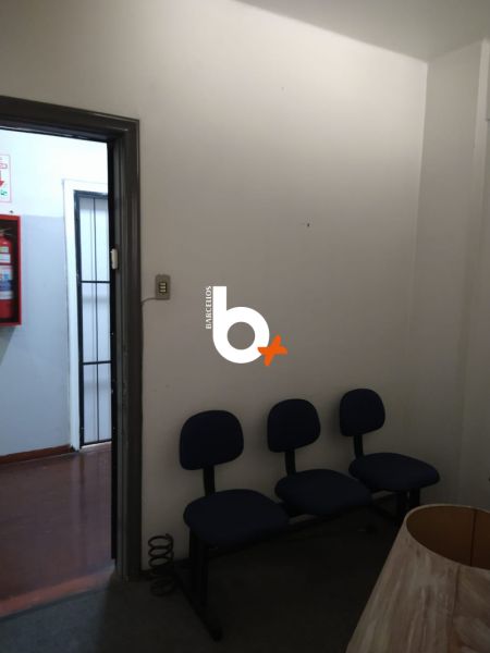 Sala com 1 quarto e 30m² à venda no bairro Centro, Porto Alegre