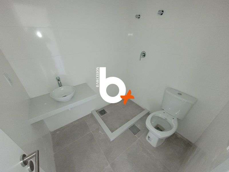 Apto com 2 quartos, 1 banheiro e 82m² à venda no bairro Higienopolis, Porto Alegre