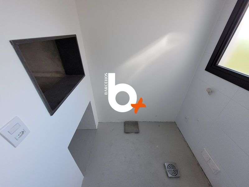 Apto com 2 quartos, 2 banheiros e 58m² à venda no bairro Higienopolis, Porto Alegre