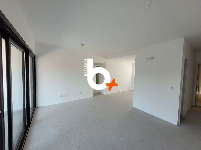Apto com 2 quartos, 2 banheiros e 82m² à venda no bairro Higienopolis, Porto Alegre