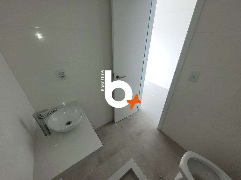 Apto com 2 quartos, 2 banheiros e 82m² à venda no bairro Higienopolis, Porto Alegre