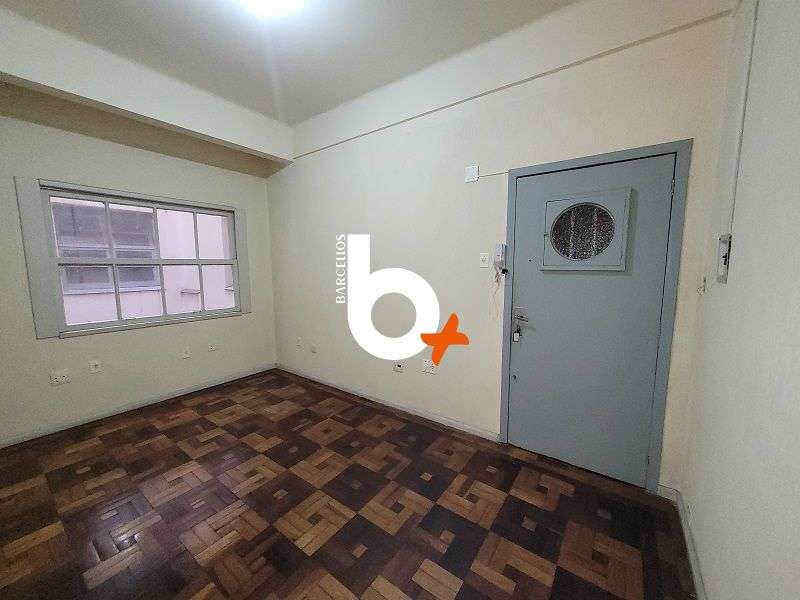 Apto com 2 quartos, 1 banheiro e 50m² à venda no bairro Centro, Porto Alegre