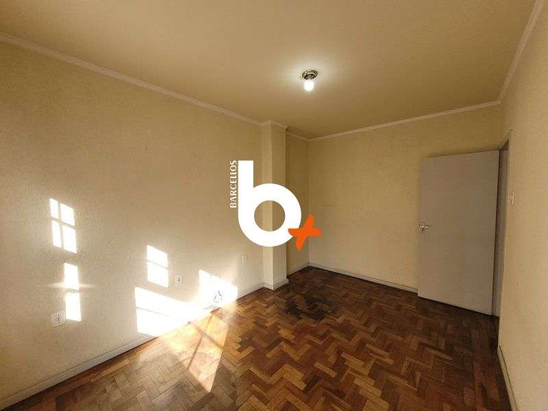 Apto com 2 quartos, 1 banheiro e 50m² à venda no bairro Centro, Porto Alegre